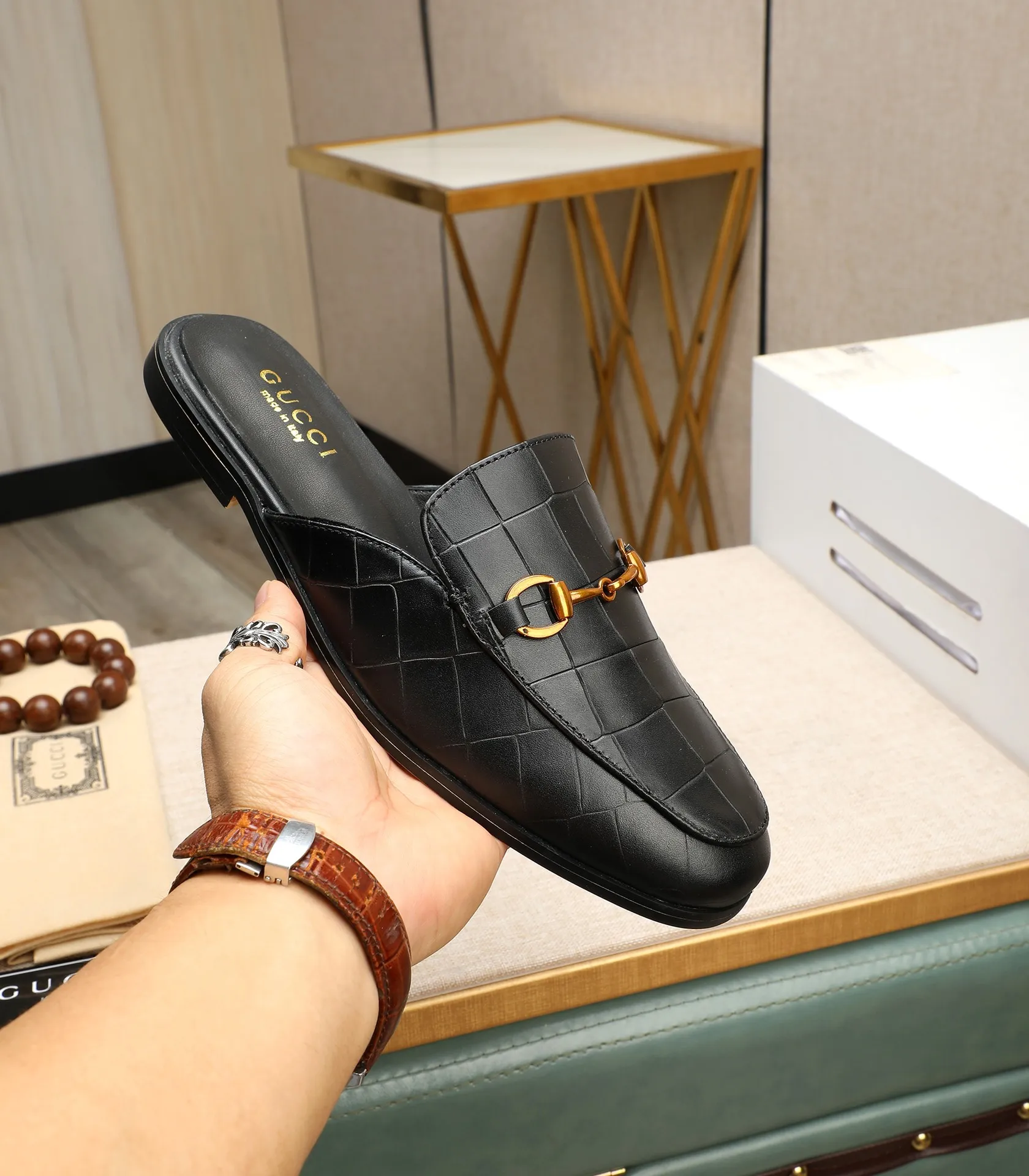 Men's clothing and shoes 💰380 (Gucci) The latest 🎁🎁 casual and fashionable men's shoes 👟 from the official website, hot style 💥 style is simple and elegant, exclusive for trendy men. Unique official website latest brand double G elements 👑 original Gucci decoration, fashionable and generous, original material original calfskin, ✅ fully imported first-layer pigskin lining, official website designated wear-resistant, lightweight original rubber casual outsole, counter classic model taken in kind, 38-44 black and white optional